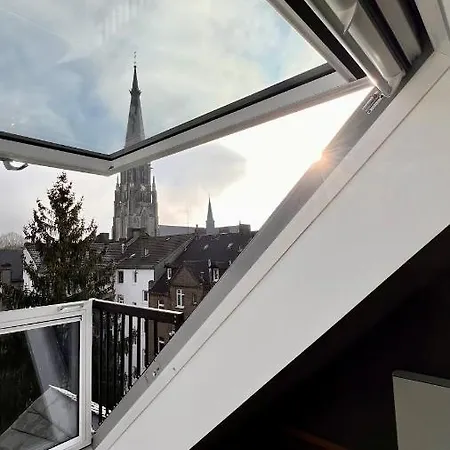 Appartement H-85 Level 5/10 *