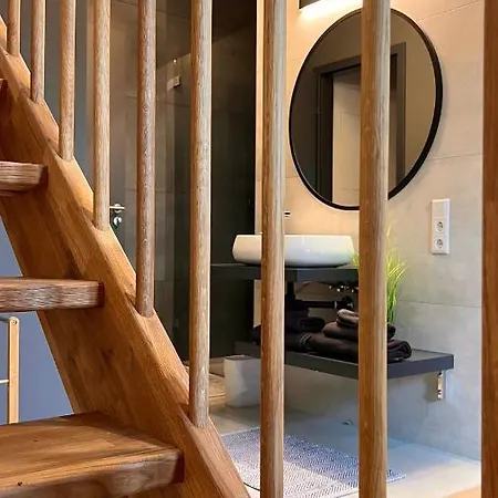 Appartement H-85 Level 5/10 *