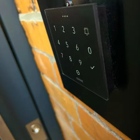 H-85 Level 5/10 דירה