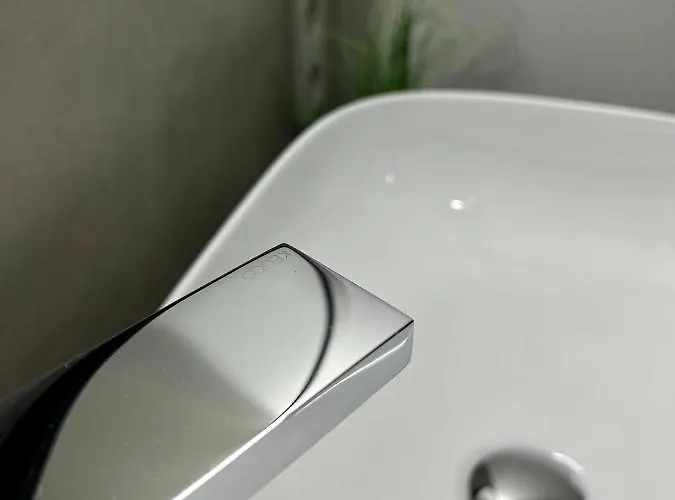 H-85 Level 5/10 Apartment